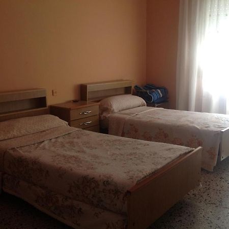 Hostel Alhambra Жерона Номер фото
