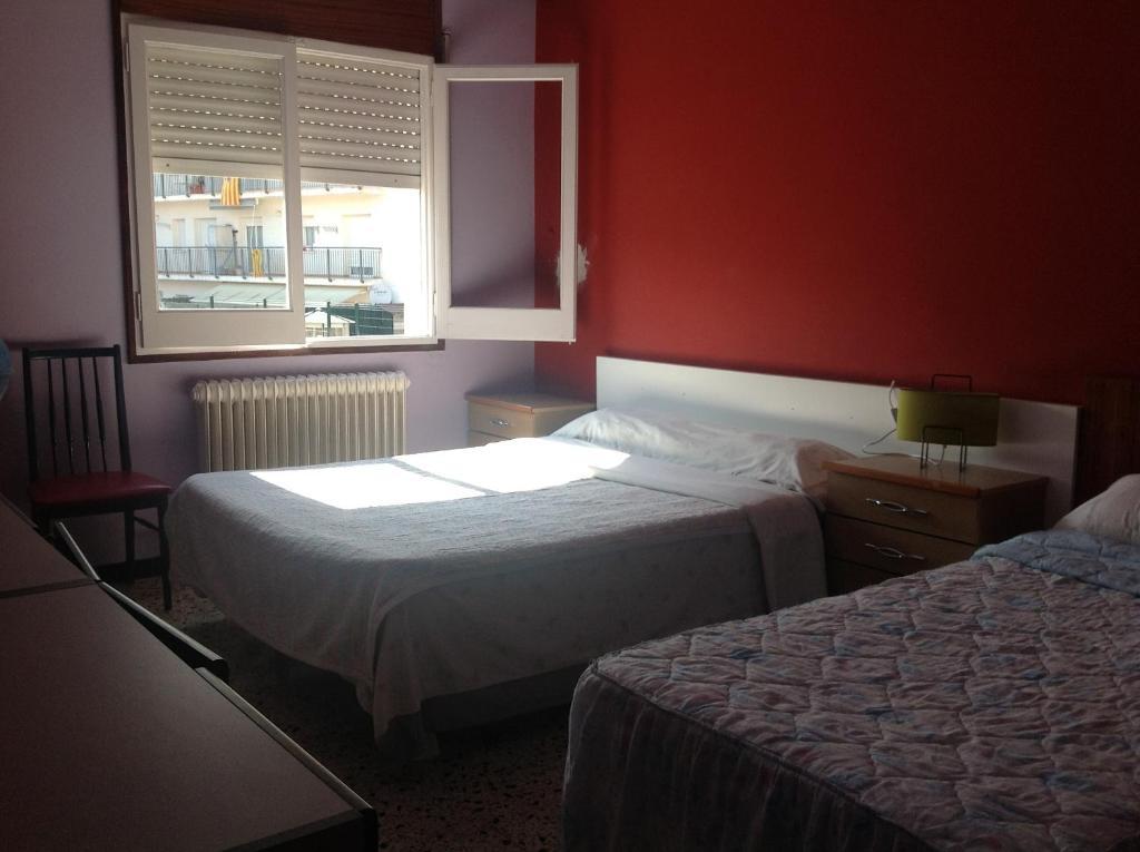 Hostel Alhambra Жерона Номер фото
